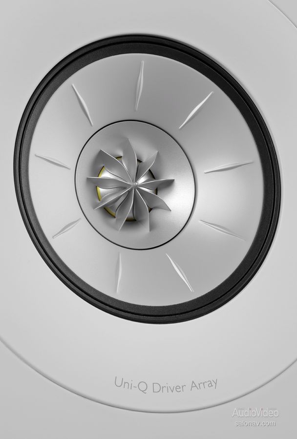 KEF_R11_09.jpg