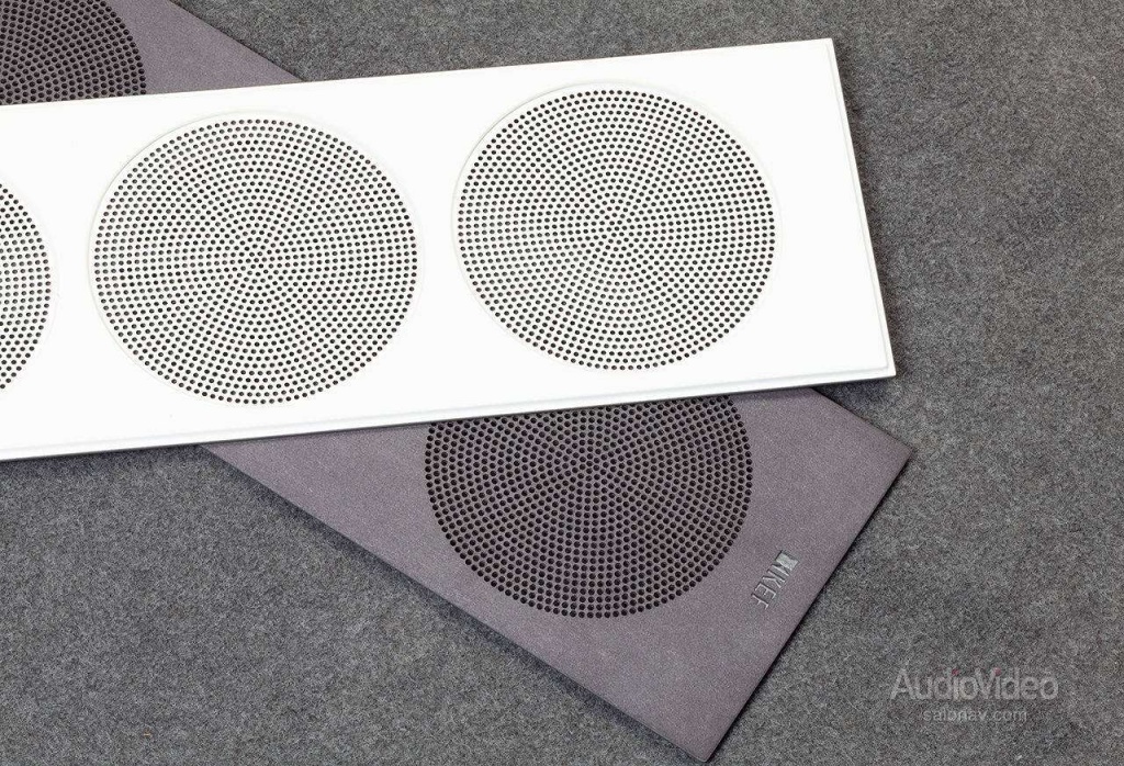 KEF_R5_Meta_92.jpg