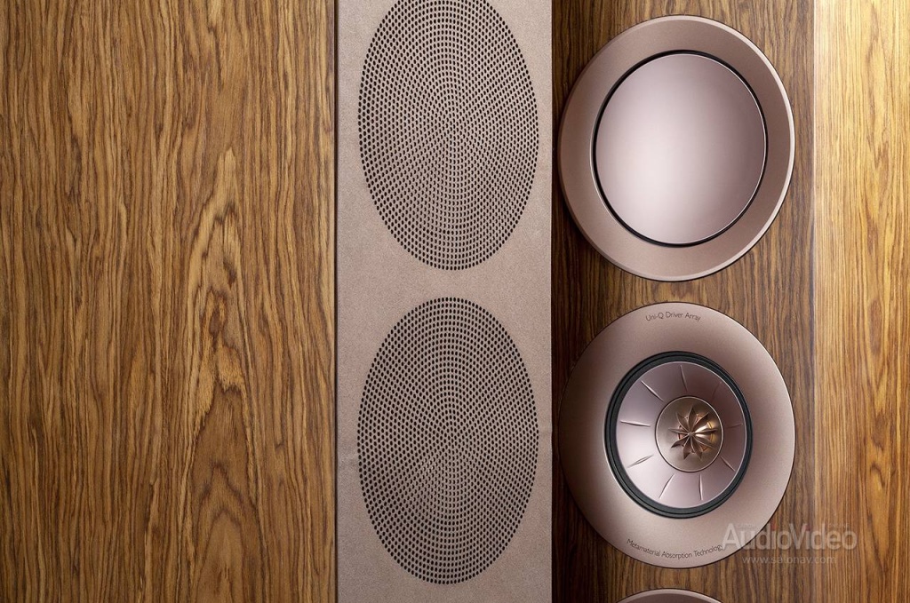 KEF_R11_Meta_8466.jpg