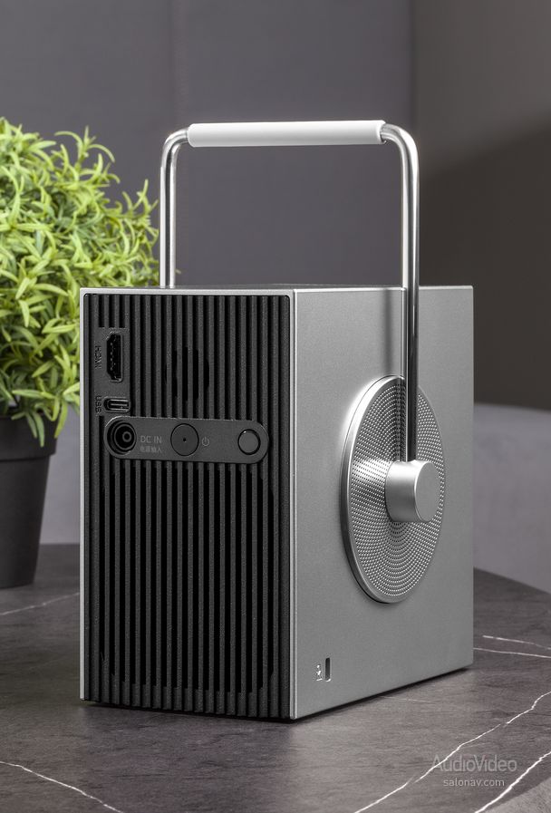 LG_CineBeam_Q_HU710PB_877.jpg