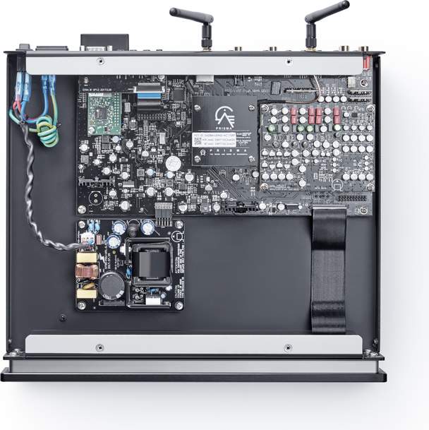 primare-sc15-prisma-preamplifier-and-network-player-technology-inside.jpg