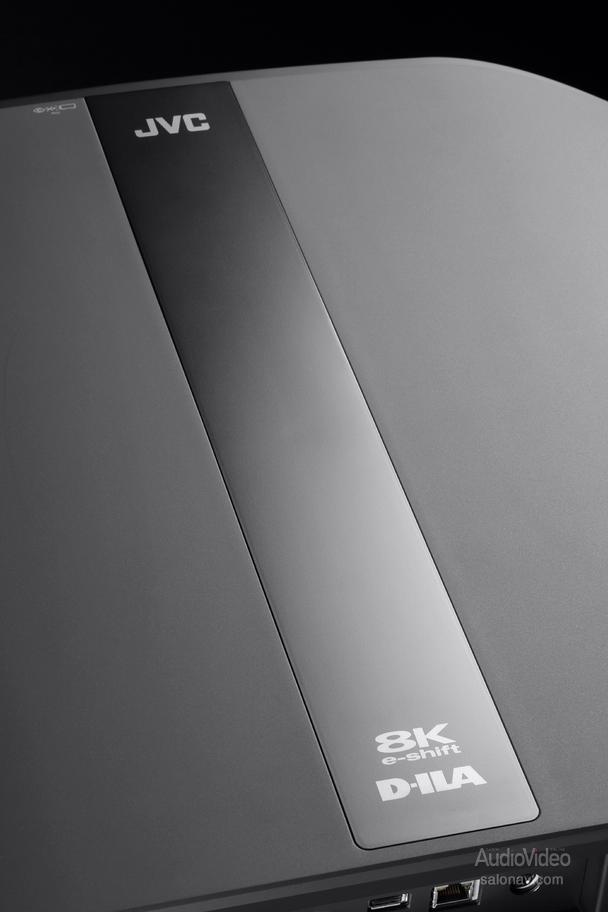 JVC_DLA-NZ7_11.jpg